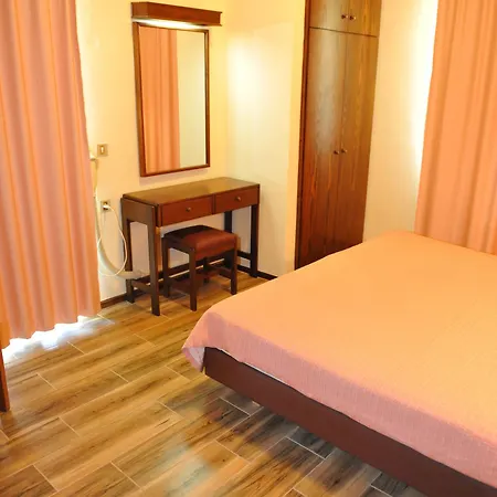 Aparthotel Niki 3*
