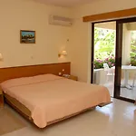 Niki 3*