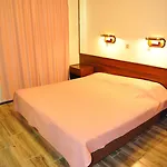Niki 3*